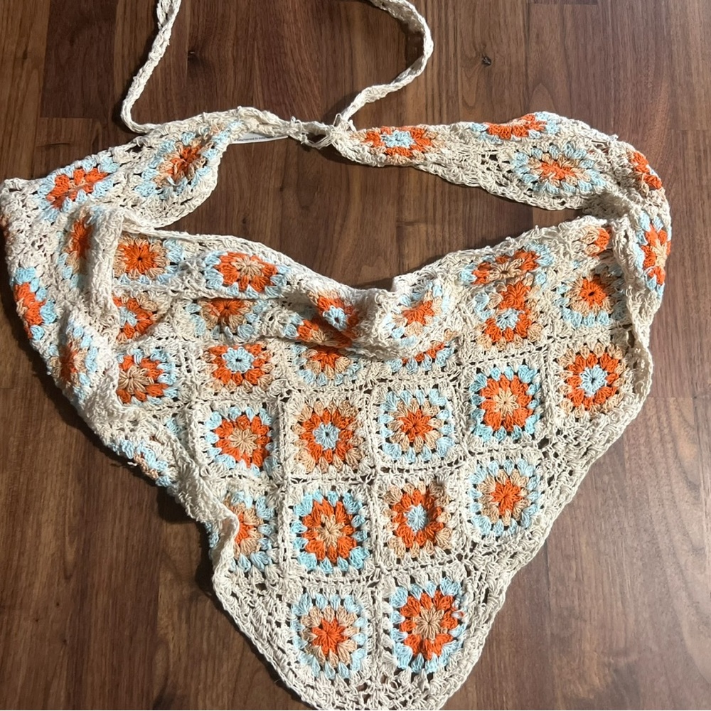 Urban Outfitters Mandi Crochet Triangle Scarf - Picture 3 of 4